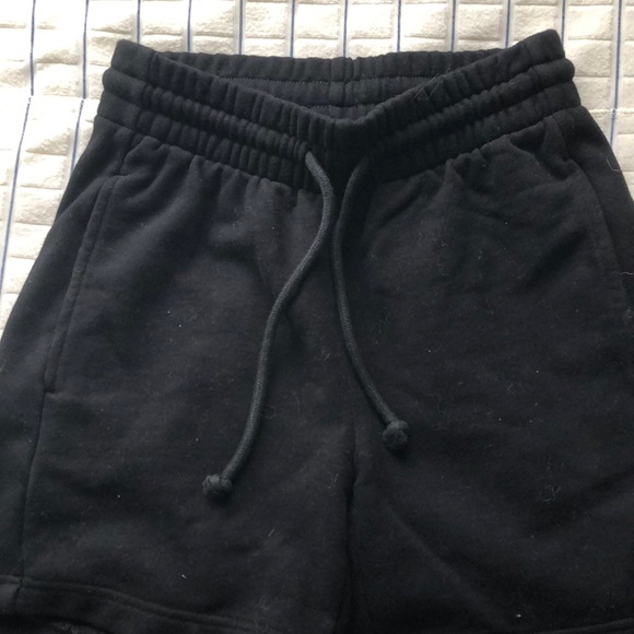 TNA Cozy Fleece Boyfriend Mid-Thigh Sweatshort - Picture 3 of 5